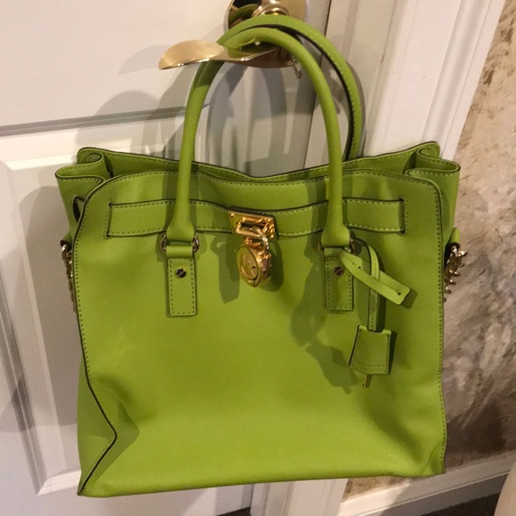 Michael Kors Handbags - Michael Kors | Hamilton Saffiano hand bag.